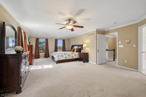 5 Hidden Valley Way Franklin NJ 08802