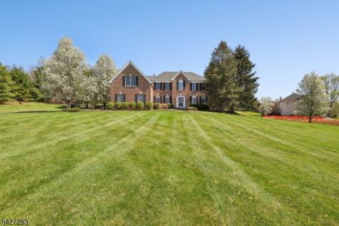 5 Hidden Valley Way Franklin NJ 08802