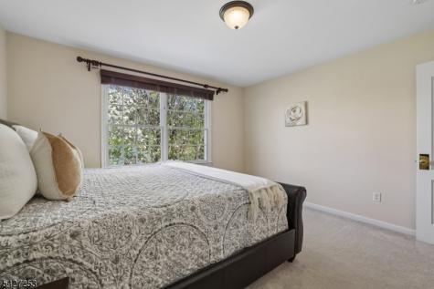 5 Hidden Valley Way Franklin NJ 08802