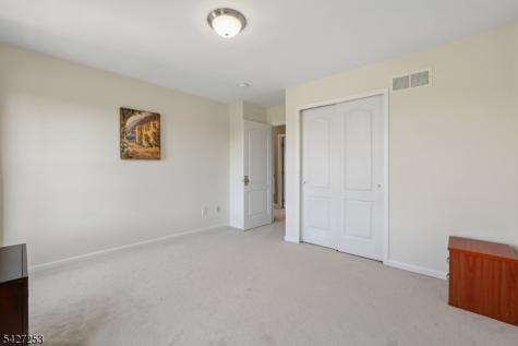 5 Hidden Valley Way Franklin NJ 08802