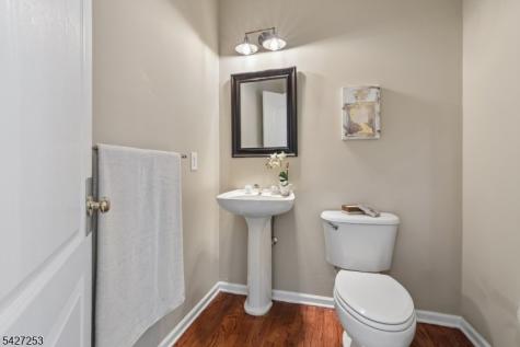 5 Hidden Valley Way Franklin NJ 08802
