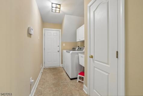 5 Hidden Valley Way Franklin NJ 08802