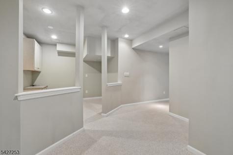 5 Hidden Valley Way Franklin NJ 08802