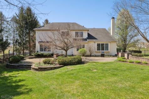 5 Hidden Valley Way Franklin NJ 08802