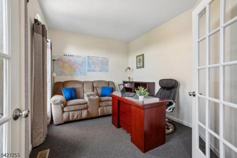 5 Hidden Valley Way Franklin NJ 08802