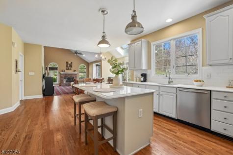 5 Hidden Valley Way Franklin NJ 08802