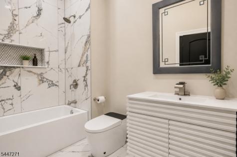 49 Northwood Road Hopatcong NJ 07849