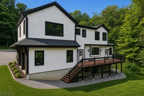49 Northwood Road Hopatcong NJ 07849