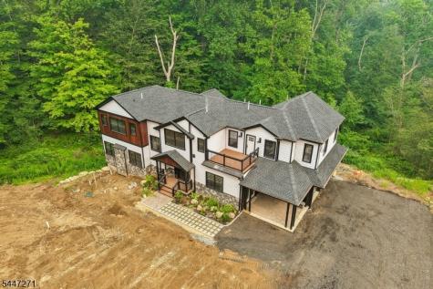 49 Northwood Road Hopatcong NJ 07849