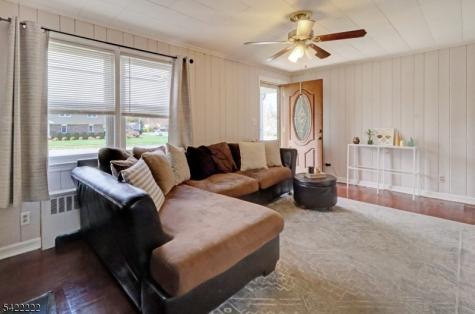 11 Barnida Drive East Hanover NJ 07936