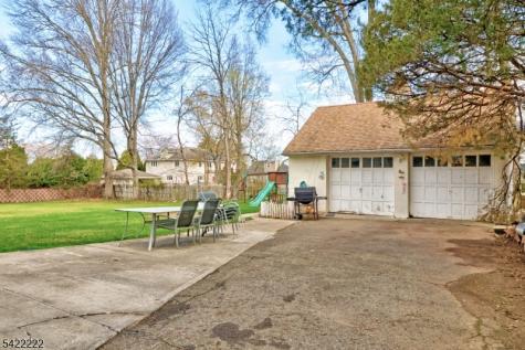 11 Barnida Drive East Hanover NJ 07936