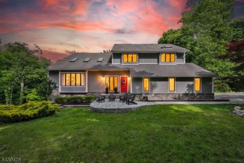 11 Hemlock Lane Kinnelon NJ 07405