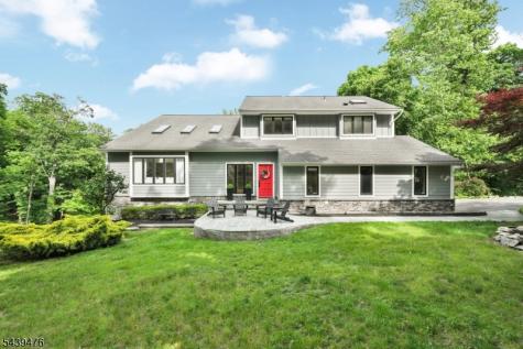 11 Hemlock Lane Kinnelon NJ 07405