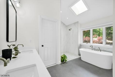 11 Hemlock Lane Kinnelon NJ 07405