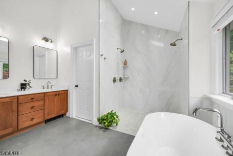 11 Hemlock Lane Kinnelon NJ 07405