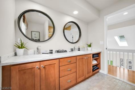 11 Hemlock Lane Kinnelon NJ 07405