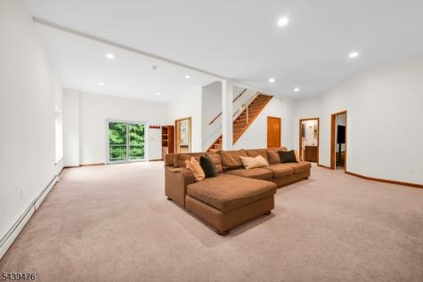 11 Hemlock Lane Kinnelon NJ 07405