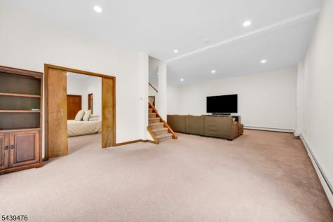 11 Hemlock Lane Kinnelon NJ 07405