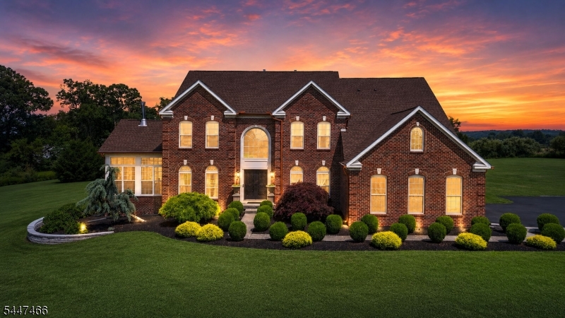 3 Surrey Way Alexandria NJ 08867