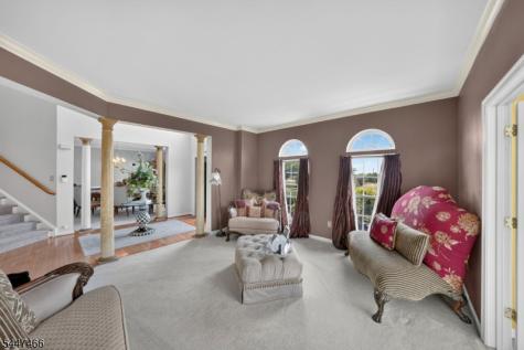 3 Surrey Way Alexandria NJ 08867