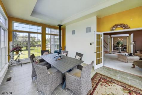 3 Surrey Way Alexandria NJ 08867