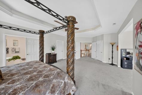 3 Surrey Way Alexandria NJ 08867