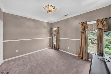 3 Surrey Way Alexandria NJ 08867