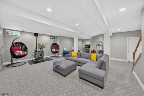 3 Surrey Way Alexandria NJ 08867