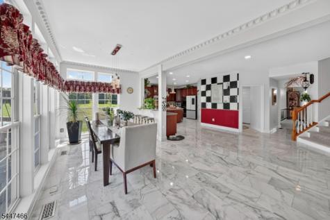 3 Surrey Way Alexandria NJ 08867