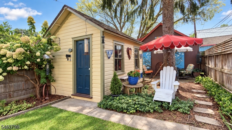 51 Perry Street Lambertville NJ 08530