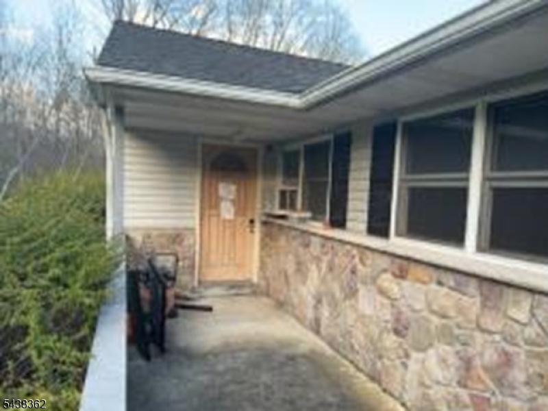 16 W Owassa Turnpike Frankford NJ 07860