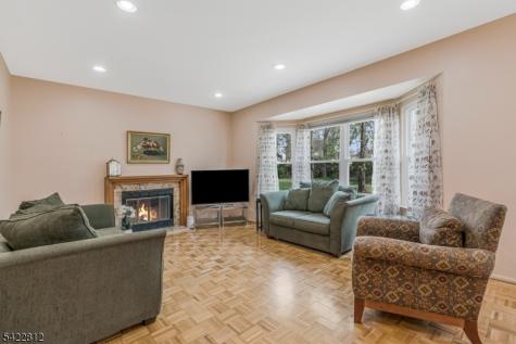 17 Denbigh Drive Franklin NJ 08873