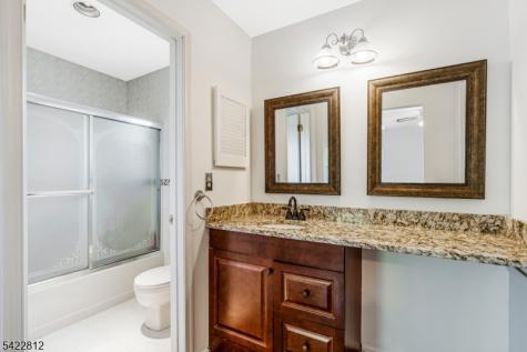 17 Denbigh Drive Franklin NJ 08873