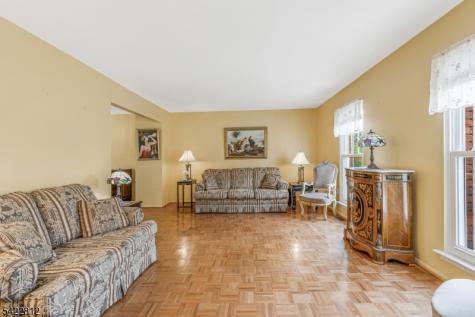 17 Denbigh Drive Franklin NJ 08873