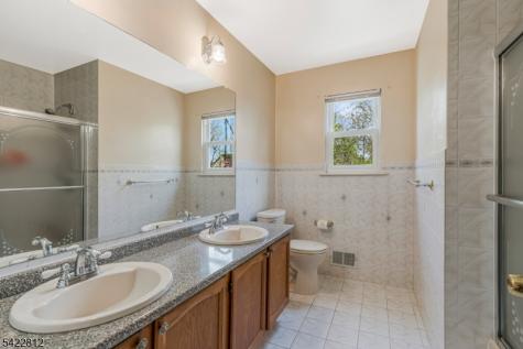 17 Denbigh Drive Franklin NJ 08873