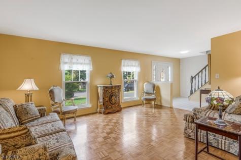 17 Denbigh Drive Franklin NJ 08873