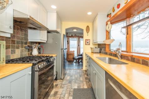 239 E Shore Lake Owassa Road Frankford NJ 07860