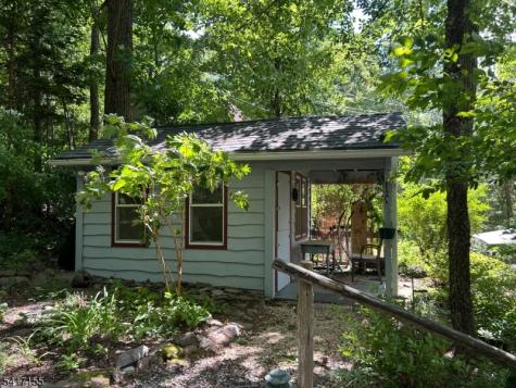 239 E Shore Lake Owassa Road Frankford NJ 07860