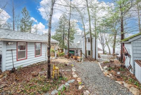 239 E Shore Lake Owassa Road Frankford NJ 07860
