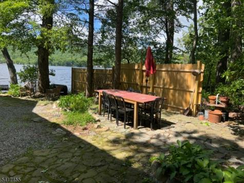 239 E Shore Lake Owassa Road Frankford NJ 07860