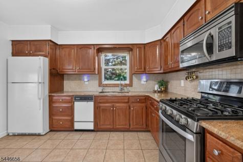 141 N 8th Avenue Manville NJ 08835