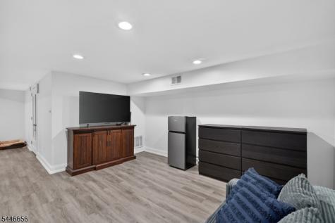 141 N 8th Avenue Manville NJ 08835