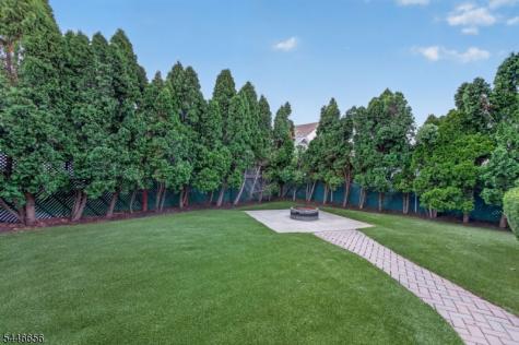141 N 8th Avenue Manville NJ 08835