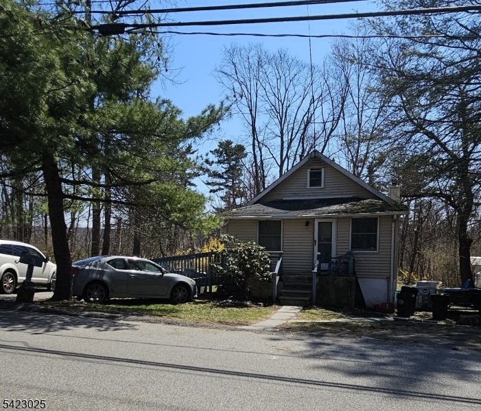 5 Banker Road West Milford NJ 07421