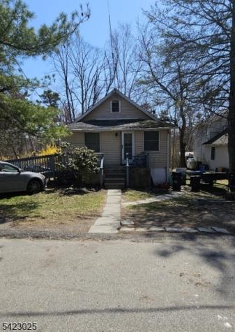 5 Banker Road West Milford NJ 07421