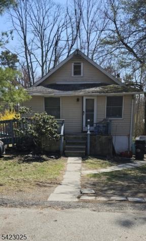 5 Banker Road West Milford NJ 07421