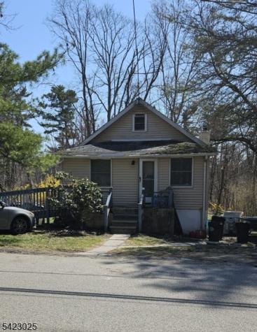 5 Banker Road West Milford NJ 07421