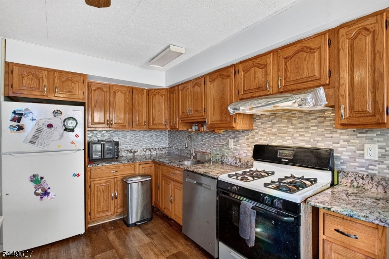 8 Kelly Street Metuchen NJ 08840