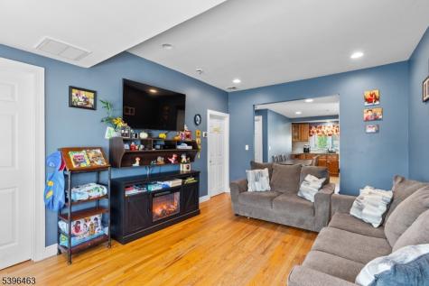 34 Avenue B Haledon NJ 07508
