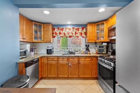 34 Avenue B Haledon NJ 07508